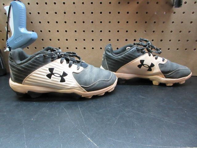 Load image into Gallery viewer, Used Under Armour Leadoff Low RM Men's Baseball Cleats - Size Youth 4
