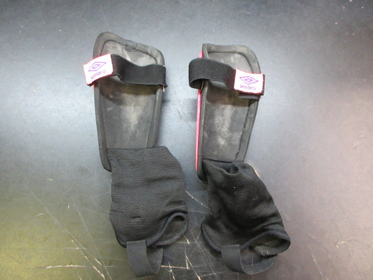 Used Umbro Ceramica Soccer Shin Guards - Youth
