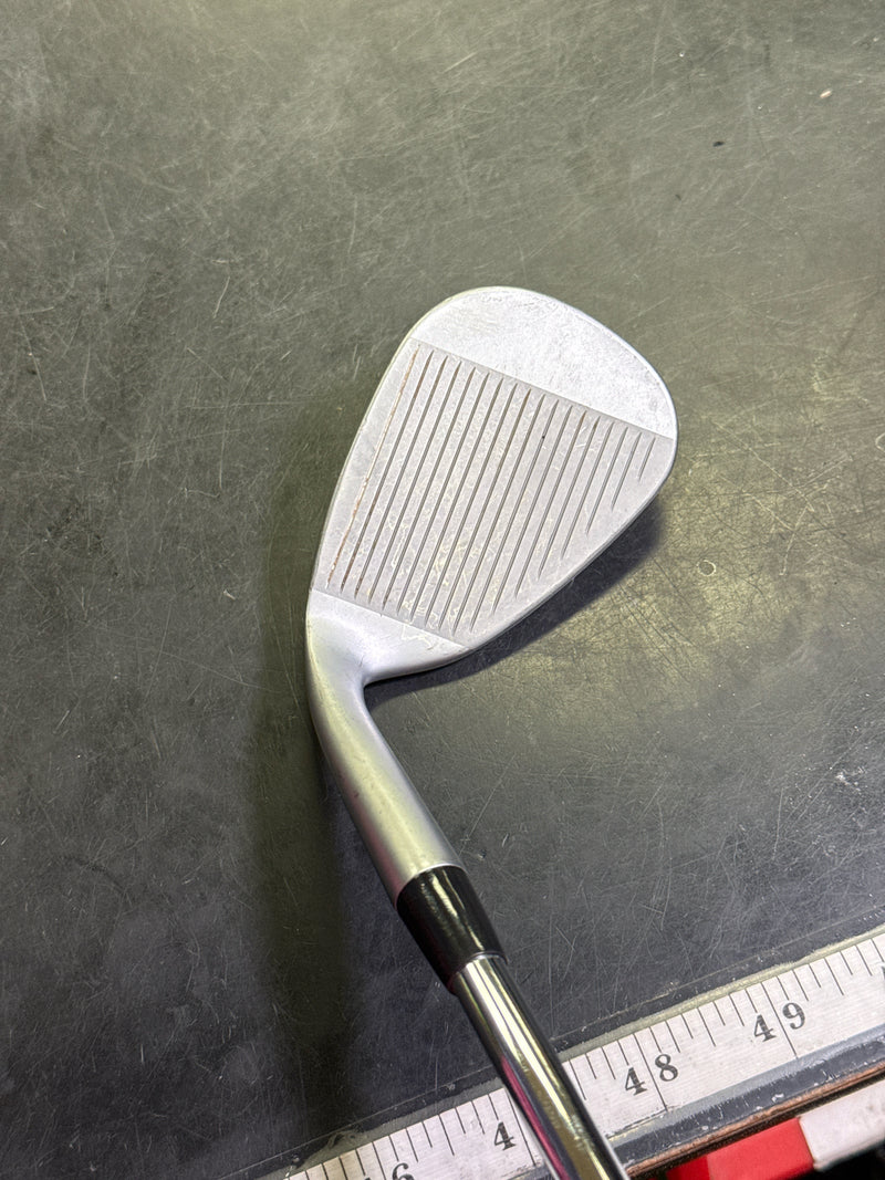 Load image into Gallery viewer, Used PING Glide 2.0 ES Black Dot 54/08º Right Hand Gap Wedge
