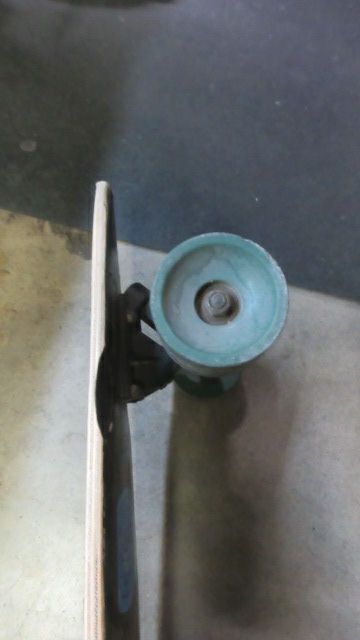 Load image into Gallery viewer, Used Quest 40&quot; Longboard - small tip peeling
