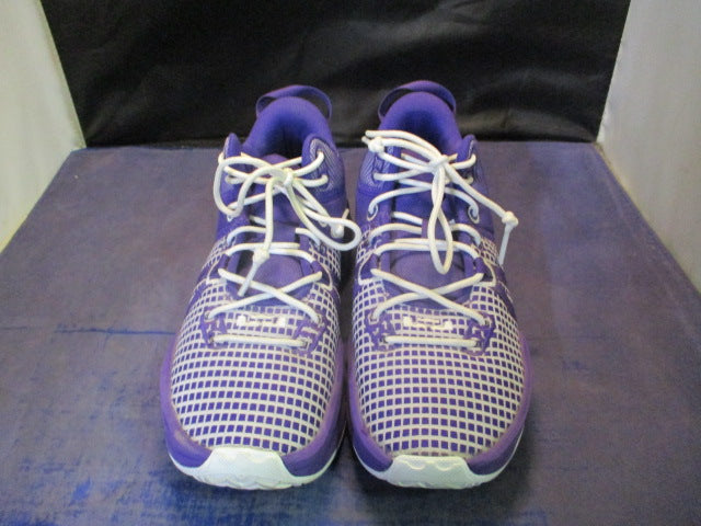 Load image into Gallery viewer, Used Nike Lebron Witness 7 Basketball Shoes Youth Size 5.5
