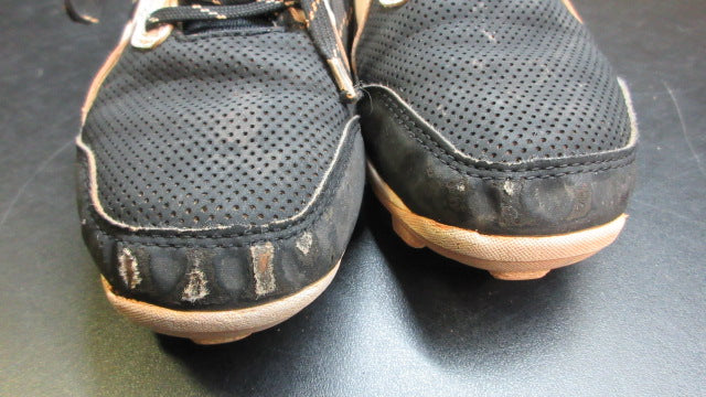 Load image into Gallery viewer, Used Under Armour Leadoff  Low RM Baseball Cleats - Size Youth 4
