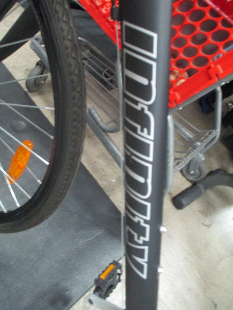 Used Infinity Boss Three Disk 700C 7 Speed Mountain Bicycle