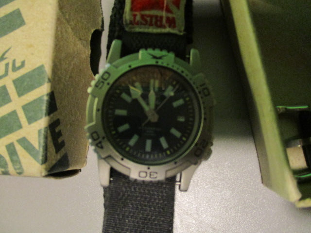 Load image into Gallery viewer, Used GUL Dive Watch
