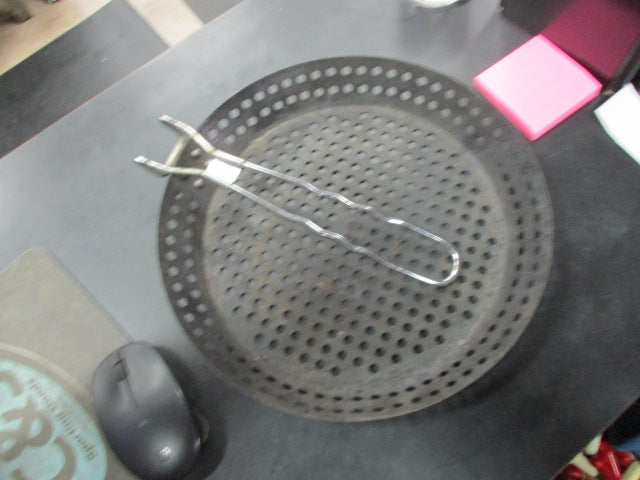 Load image into Gallery viewer, Used Camp Folding Frying Pan
