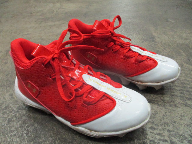 Load image into Gallery viewer, Used Under Armour BH Show Football Cleats Size 2.5
