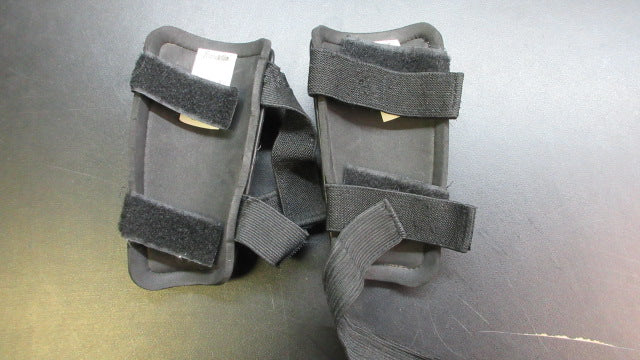 Load image into Gallery viewer, Used Franklin Pro-Flex Soccer Shin Guards - Size Small
