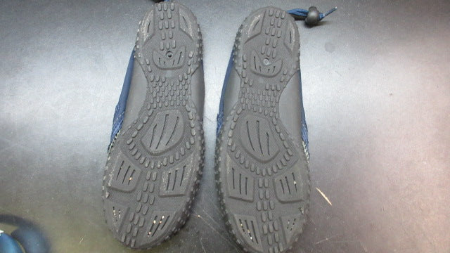 Load image into Gallery viewer, Used Wave Water Shoes - Size 7

