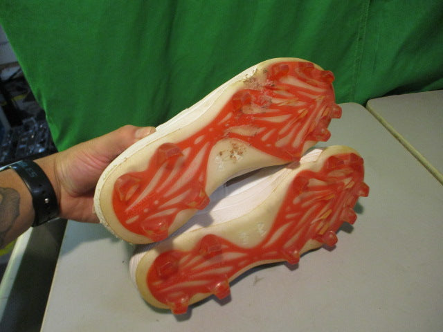 Load image into Gallery viewer, Used Under Armour Glyde Charged Size 7.5 Cleats
