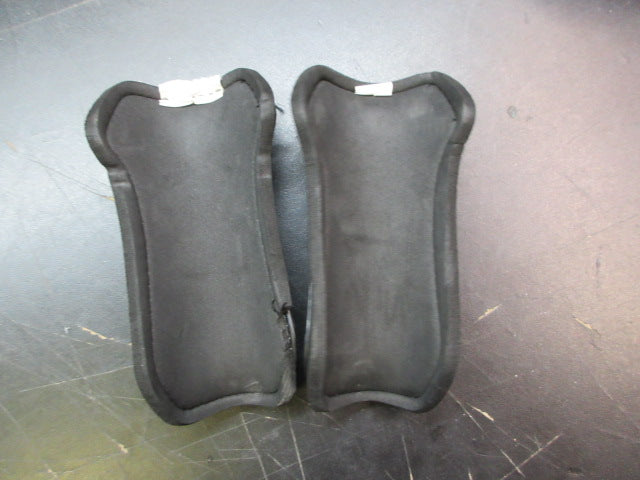 Load image into Gallery viewer, Used Adidas Soccer Shin Guards - Youth
