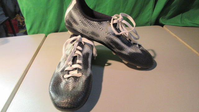 Load image into Gallery viewer, Used Adidas F5 FxG J Size 5 Outdoor Soccer Cleats
