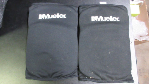 Used Mueller Multi-Sport Knee Pads - OSFM