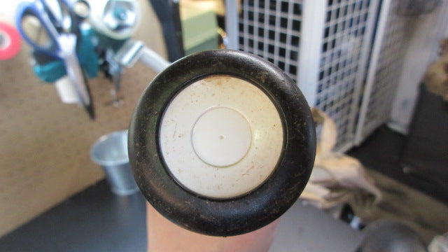 Load image into Gallery viewer, Used Demarini CF5 2 1/4 Barrel USSSA Bat -11 31"
