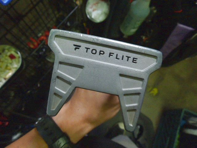 Load image into Gallery viewer, Used Top Flite Right Hand 23" Jr Mallet Putter
