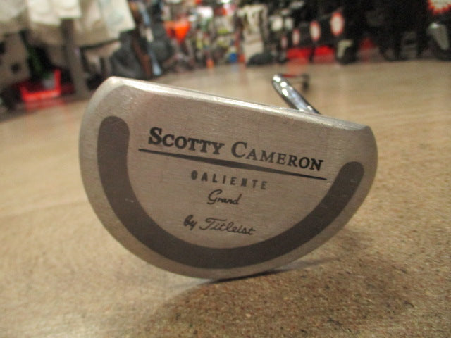 Load image into Gallery viewer, Used Titleist Scotty Cameron Caliente Grand 35" Putter

