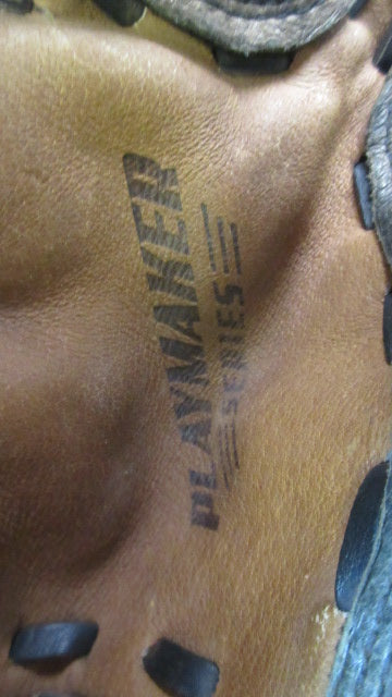 Load image into Gallery viewer, Used Rawlings Play Maker Series 10.5" Glove - RHT
