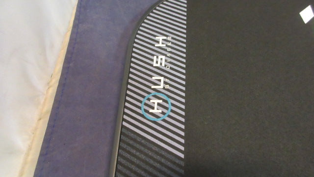 Load image into Gallery viewer, Used Diadem Hush Pickleball Paddle
