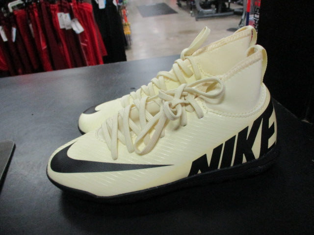 Load image into Gallery viewer, Used Nike Mercurial Size Youth 1 Indoor Soccer Cleats
