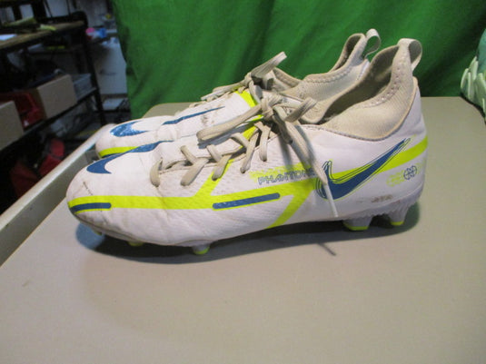 Used Nike Phantom Size Youth 5 Soccer Cleats
