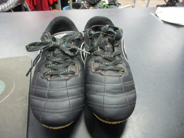 Load image into Gallery viewer, Used Procat Size 12Y Cleats (DOESNT HAVE INSOLE)
