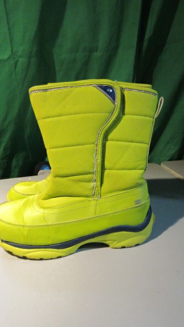 Load image into Gallery viewer, Used Lands End Insulated Girls Size: 3 Snow Boots
