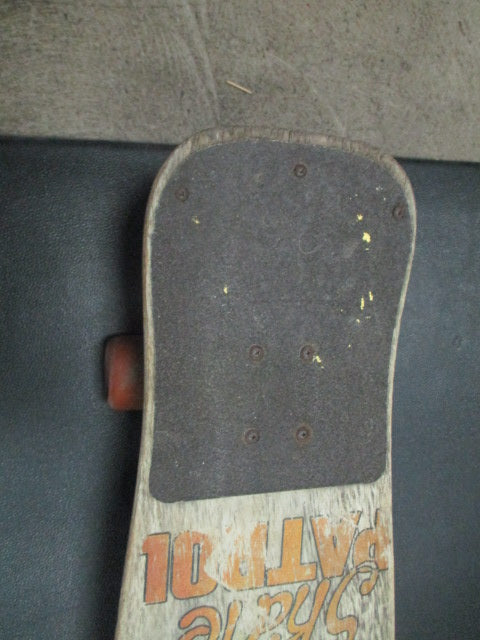 Load image into Gallery viewer, Used Vintage Variflex 29&quot; Skate Board

