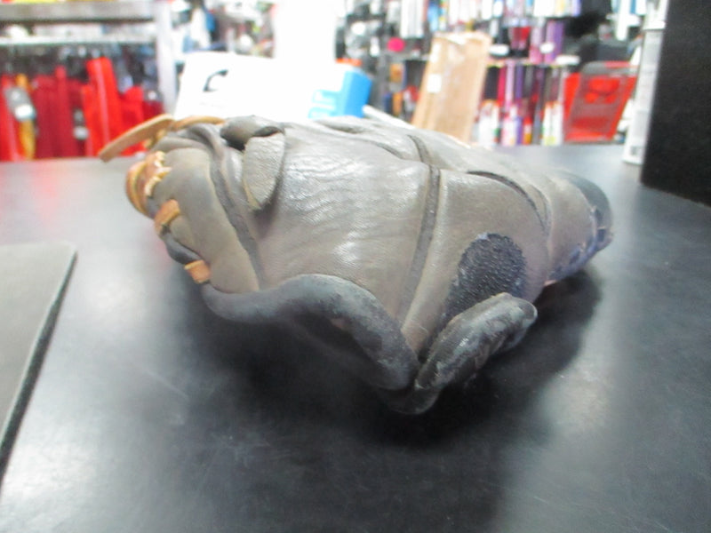 Load image into Gallery viewer, Used Mizuno MVP 13" Glove - RHT
