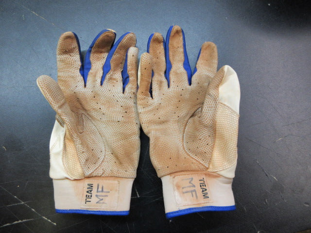 Load image into Gallery viewer, Used Marucci Batting Gloves - Size Medium
