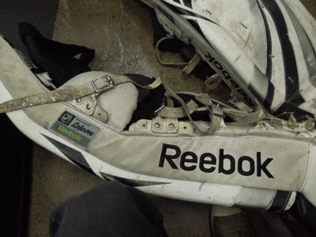 Load image into Gallery viewer, Used Reebok Lefevre Goalie Pads in White Size 35"+2
