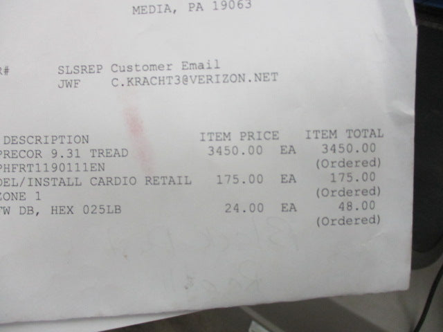 Load image into Gallery viewer, Used Precor 9.31 Treadmill
