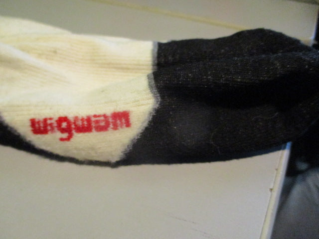 Load image into Gallery viewer, Used Wigwam Winter Socks
