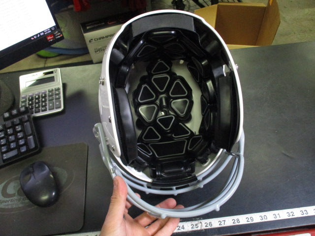 Load image into Gallery viewer, Used Schutt A11 Youth Vengeance 2.0 Football Helmet Size XL Last Cert 2026
