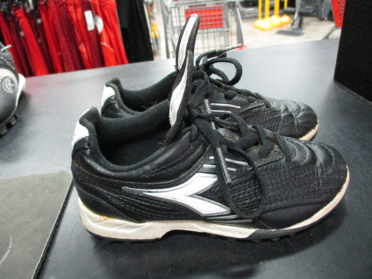 Used Diadora Youth 10.5 Baseball Turf Shoes