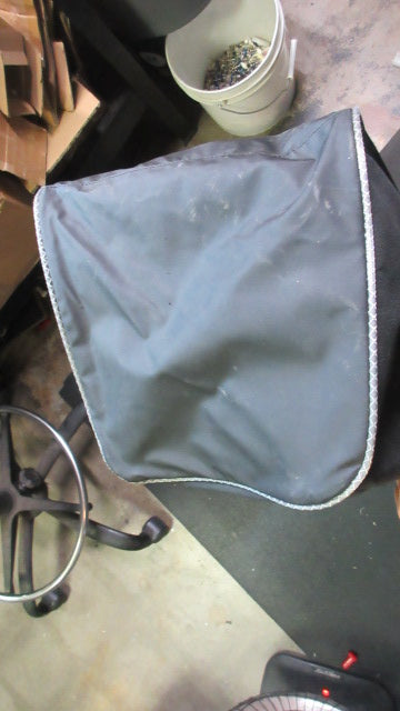 Load image into Gallery viewer, Used STX Challenger 36&quot; Equipment Bag - small stain in bag
