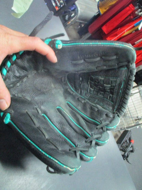 Load image into Gallery viewer, Used Wilson A500 Siren Fastpitch Series 12" Glove - RH
