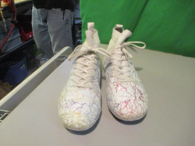 Load image into Gallery viewer, Used Jiebuniao Size Youth 3.5 Indoor Soccer Cleats
