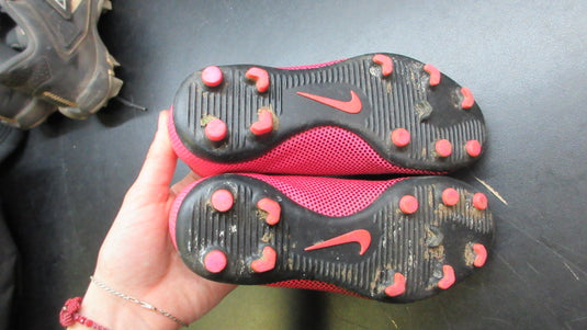 Used Nike Soccer Cleats - Size Youth 12