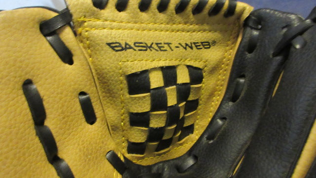Load image into Gallery viewer, Used Rawlings Players Series 9&quot; Glove - RHT
