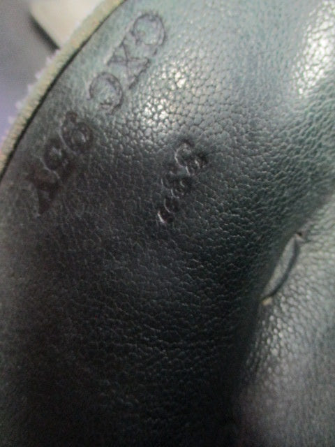 Load image into Gallery viewer, Used Mizuno GXC 95Y 33&quot; RHTSamuri Catchers Glove
