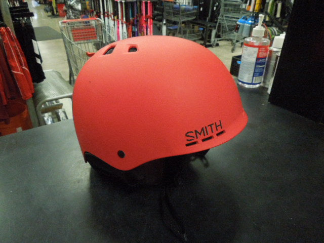 Load image into Gallery viewer, Used Smith Holt Snow Helmet in Matte Lava Size MD
