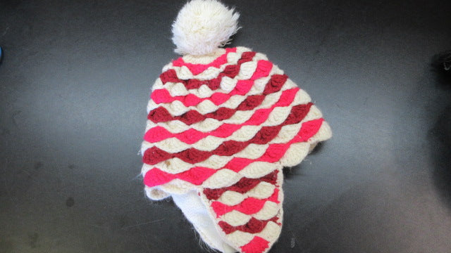 Load image into Gallery viewer, Used Marmot Winter Hat - Youth One Size

