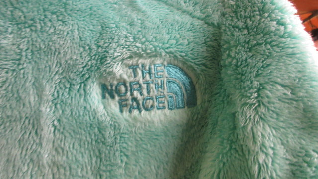 Load image into Gallery viewer, Used North Face Fuzzy Jacket - Size Youth Medium

