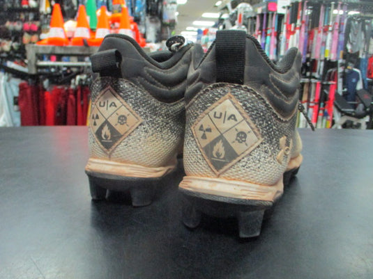 Used Under Armour Spotlight Franchise 2.0 Youth Cleats Size 4Y