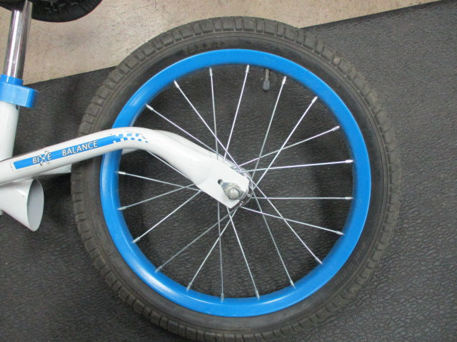 Load image into Gallery viewer, Used Bixe 10&quot; Kids Balance Bike
