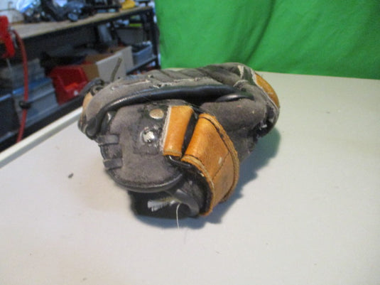 Used Wilson A350 11" Glove