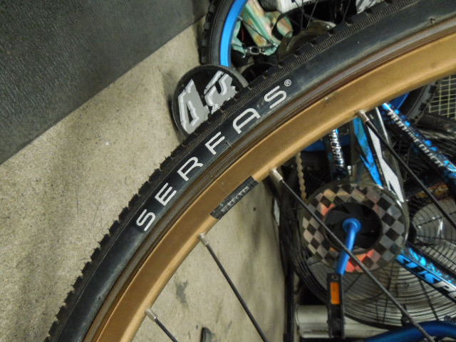 Load image into Gallery viewer, Used Trek Soho S 27.5" Wheel Commuter Bike in Matte Black

