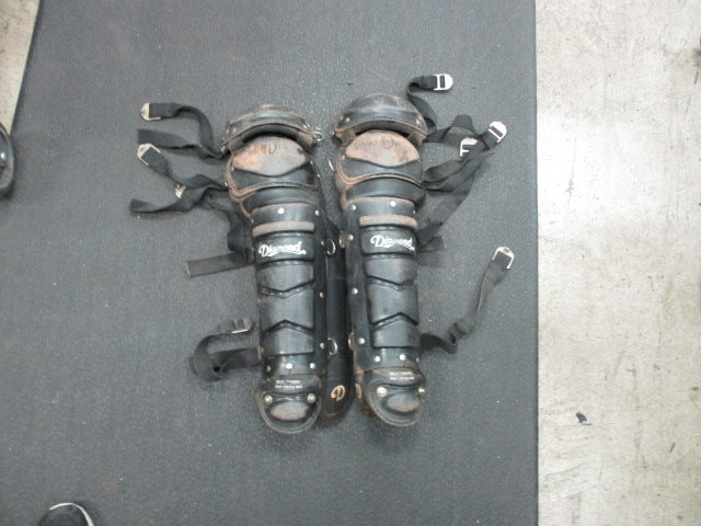 Load image into Gallery viewer, Used Diamond Size 16.5&quot; Catchers Shin Guards
