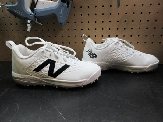 Like New New Balance 4040 v8 Youth Turf-Trainer - Size 4.5