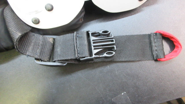 Load image into Gallery viewer, Used Riddell Warrior 11X - Size YTH Small 11&quot;-12&quot; Football Shoulder Pads
