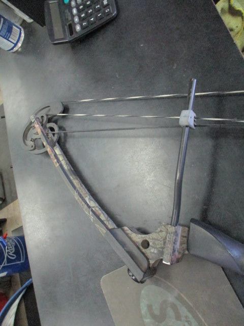 Load image into Gallery viewer, Used Genesis Compound Bow 36"
